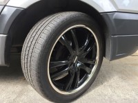 285/40R22 voll eingelenkt